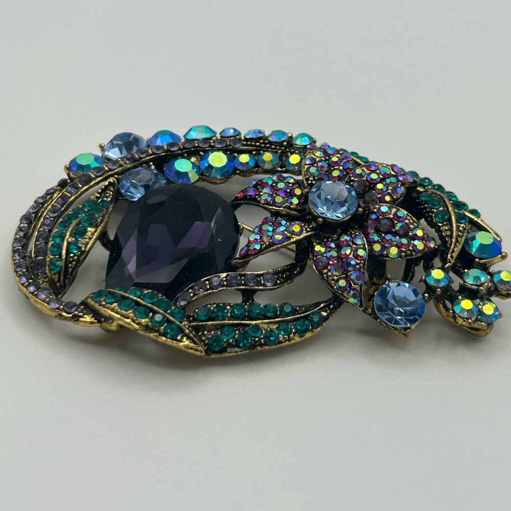 Elegant Multicolor Floral Brooch